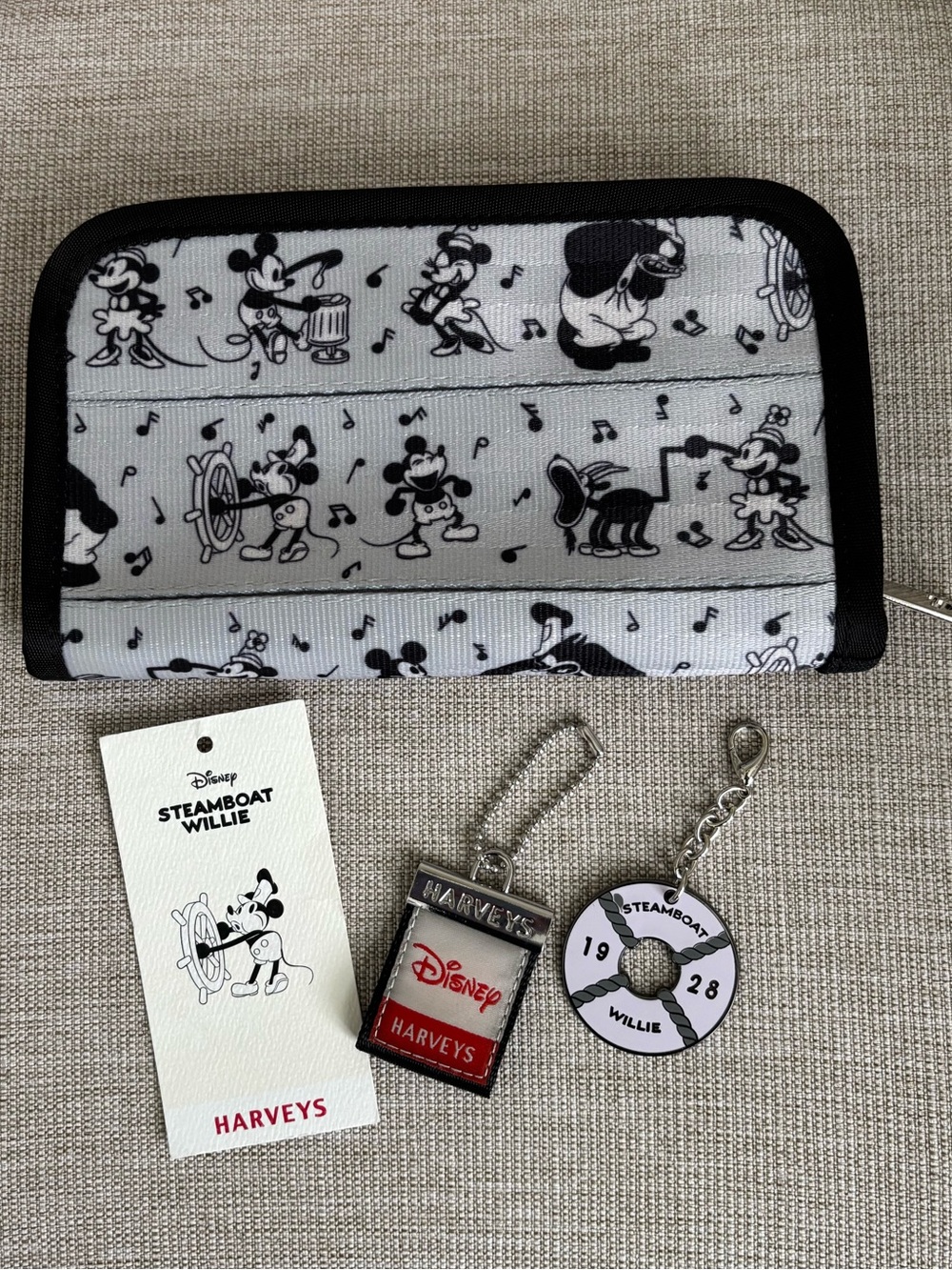 Harveys Disney Steamboat Willie Classic Wallet Streamline Style Mickey Mouse EUC